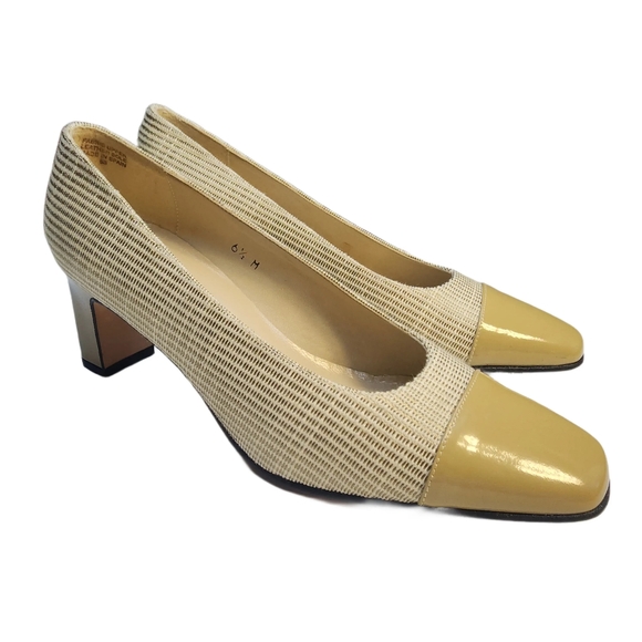 Etienne Aigner. Vintage, leather block high heel shoes. Size: 6.5 - Picture 1 of 7